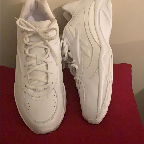 Men Nike’s - Picture 2 of 3